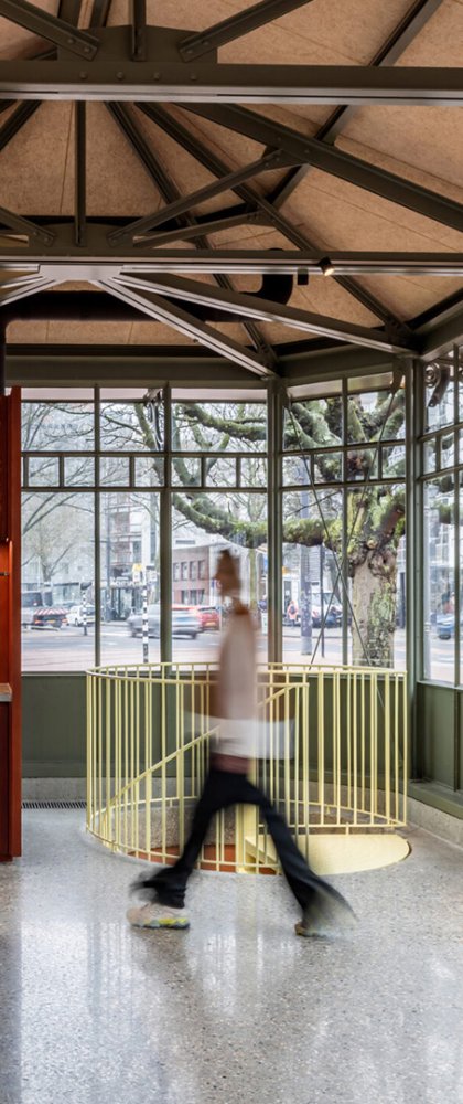 Stadswandeling vanuit Het Tramhuis Rotterdam, met gids langs iconische plekken en verborgen parels
