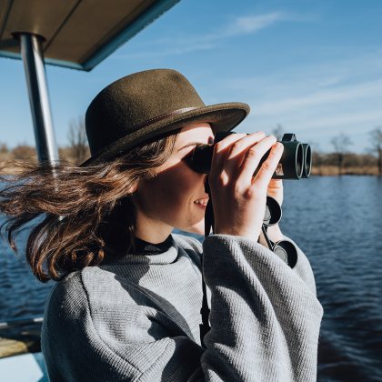 Vooruit kijken tijdens varen in NP Alde Feanen Friesland