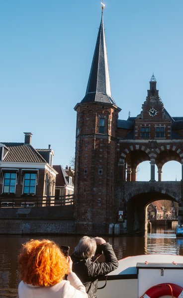 Rondvaart Leeuwarden met de Duitse pers in Friesland