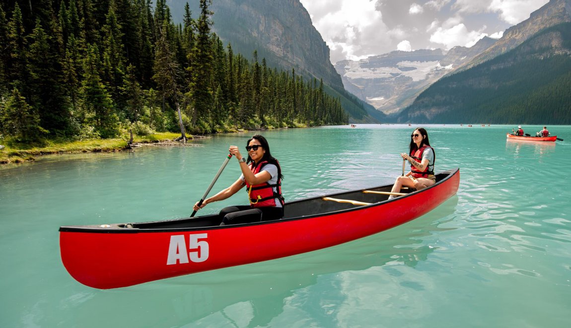 Lake Louise canoe 